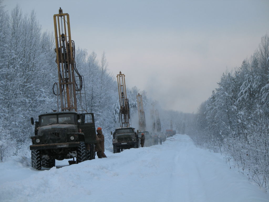 Бурение сейсморазведочных скважин на профиле